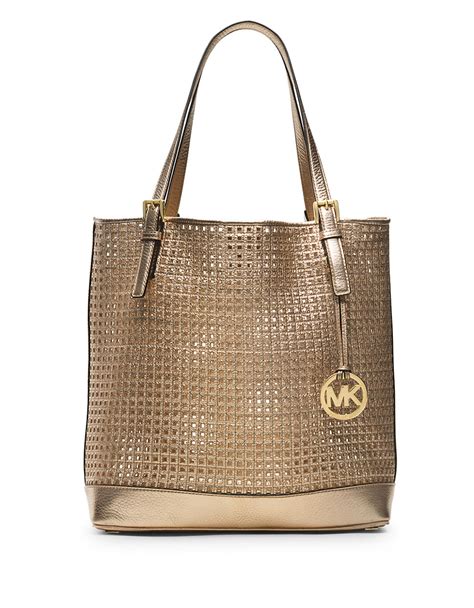 michael kors tasche strohkorb|Michael Kors leather tote.